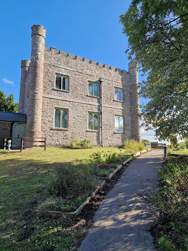 Abergavenny Museum Logo