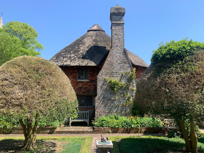 Alfriston Clergy House Logo