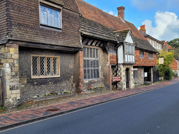 Anne of Cleves House Museum Logo