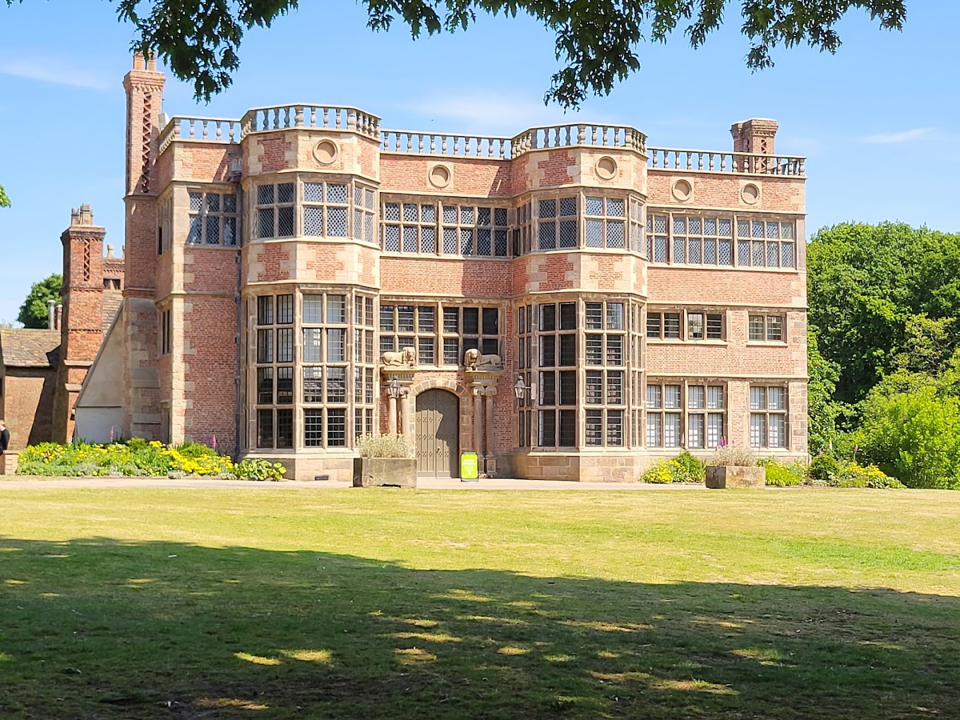 Astley Hall Logo