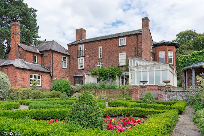 Bantock House Travel | Museums