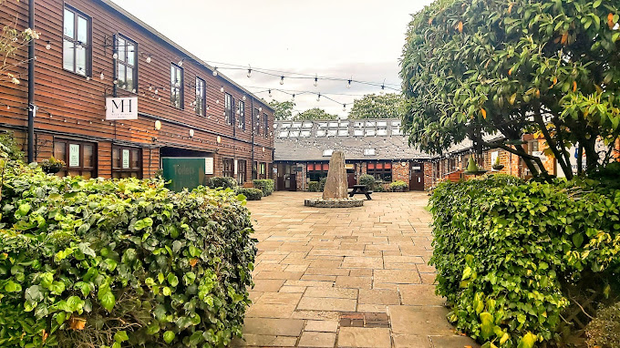 Barleylands Farm Museum - Logo