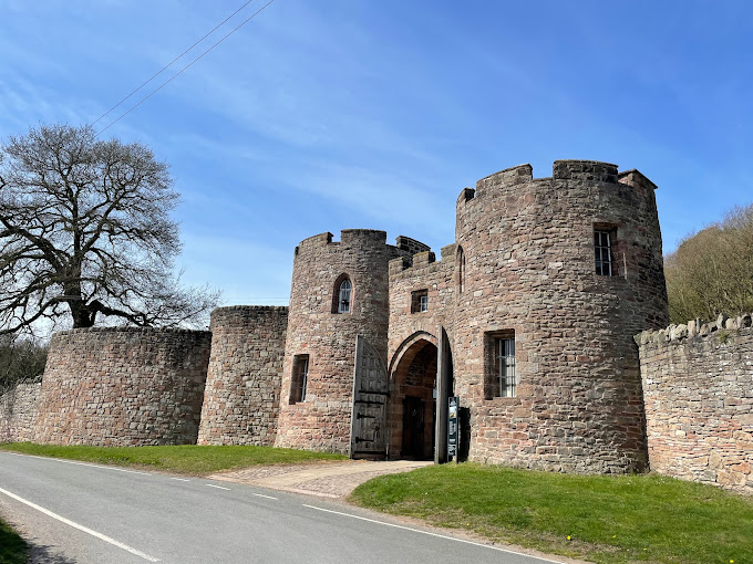 Beeston Castle - Logo