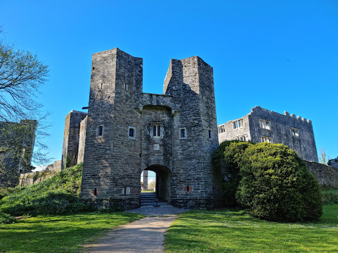 Berry Pomeroy Castle|Museums|Travel