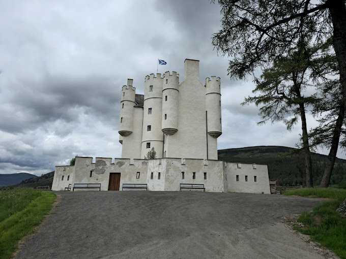 Braemar Castle - Logo