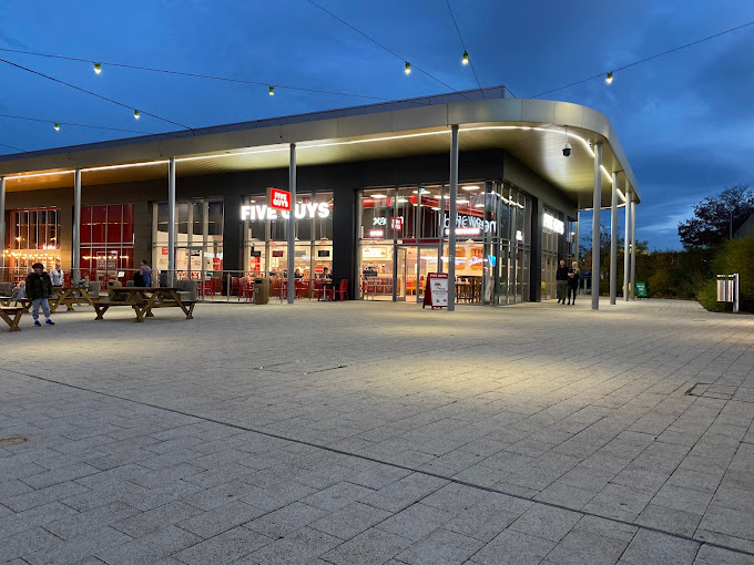 Cineworld Cinema - Leeds Entertainment | Movie Theater