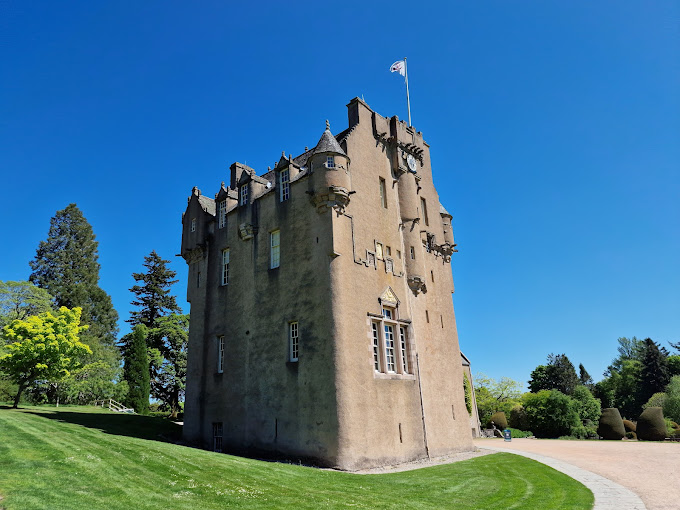 Crathes Castle Travel | Airport