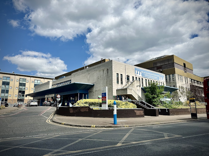 Croydon University Hospital - Logo