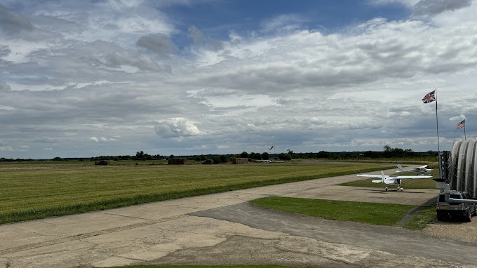 Deenethorpe Airfield - Logo