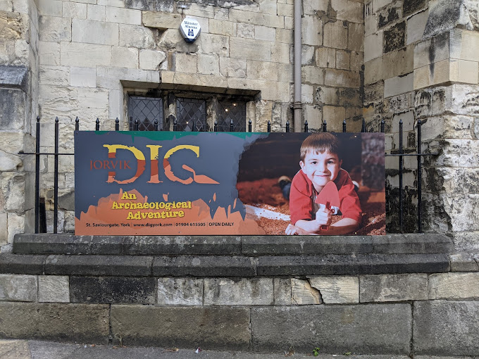 DIG: an archaeological adventure Logo