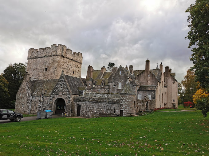 Drum Castle - Garden & Estate Travel | Museums