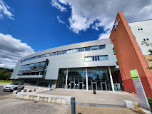 East Surrey College Education | Colleges