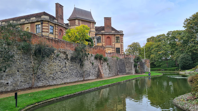 Eltham Palace Travel | Museums