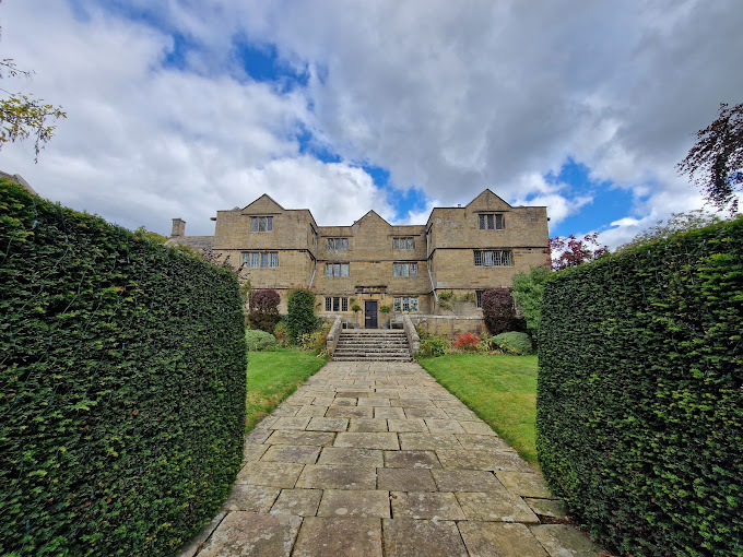 Eyam Hall Craft Centre Logo