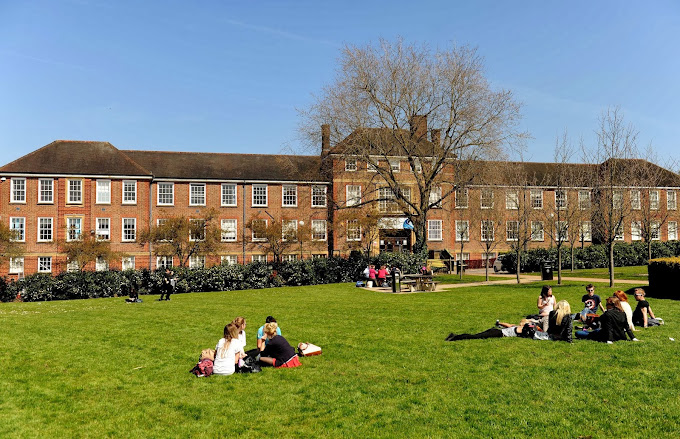 Guildford College Education | Schools