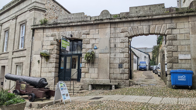 Helston Museum Logo