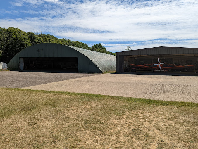 Kent Gliding Centre Challock Airfield EGKE Logo