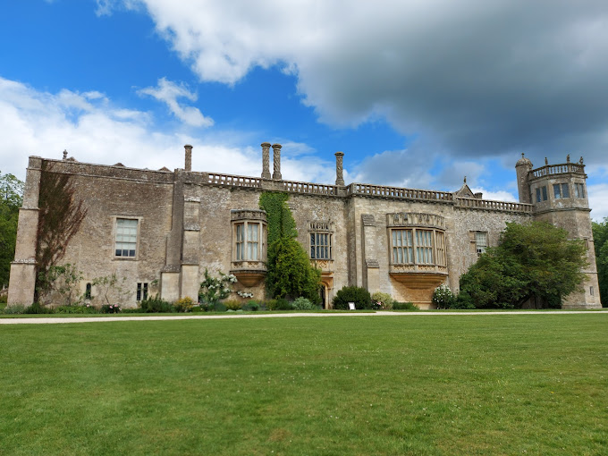 Lacock Abbey|Museums|Travel