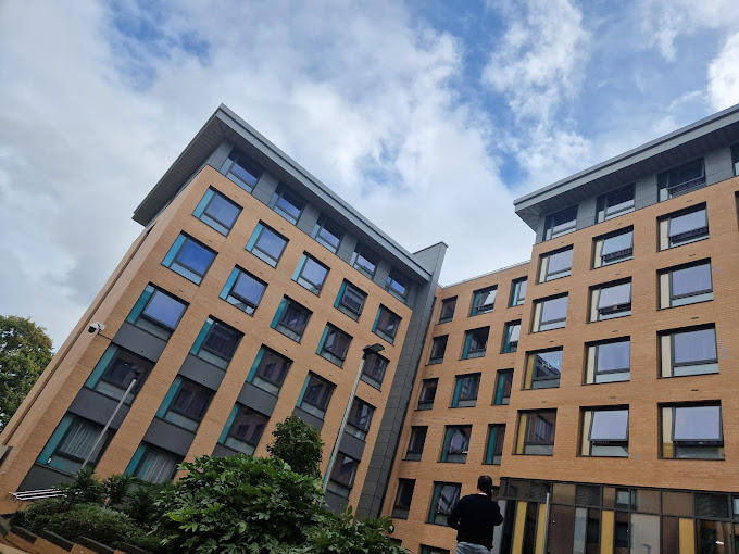 Leeds Trinity University Logo