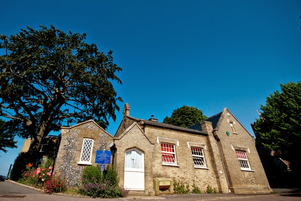 Little Munden C of E Primary School Logo