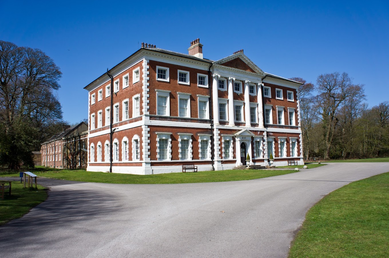 Lytham Hall Logo