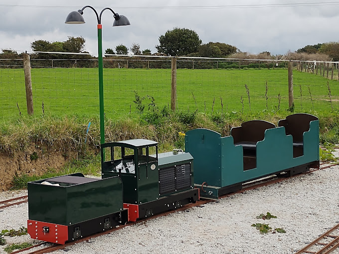 Moseley Industrial Narorow Gauge Tramway and Toy Museum Logo