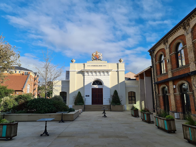 Museum of Royal Worcester - Logo