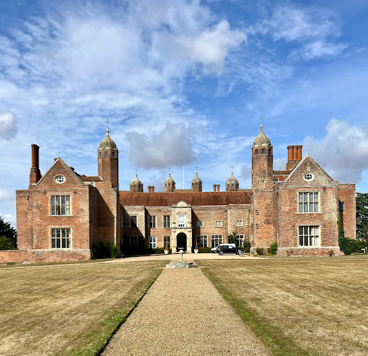 National Trust - Melford Hall Logo