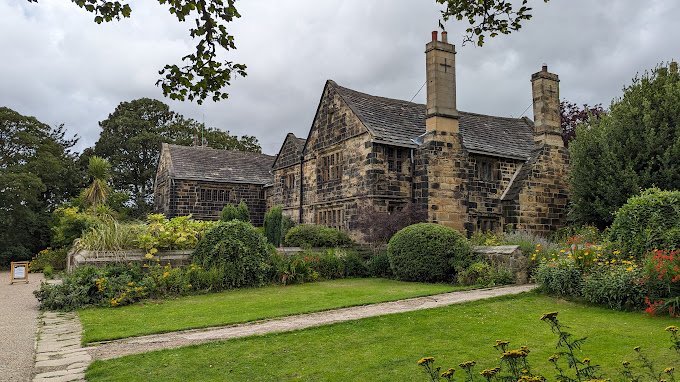 Oakwell Hall Logo