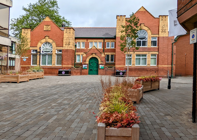 Pontefract Museum - Logo