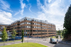 Queen's Medical Centre - Logo