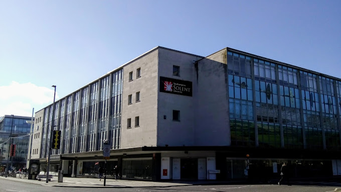 Solent University Logo