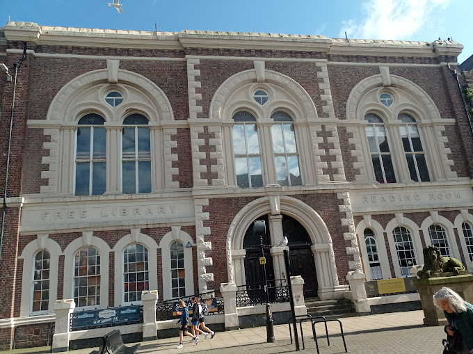 South Shields Museum & Art Gallery - Logo