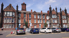 St James's University Hospital|Hospitals|Medical Services