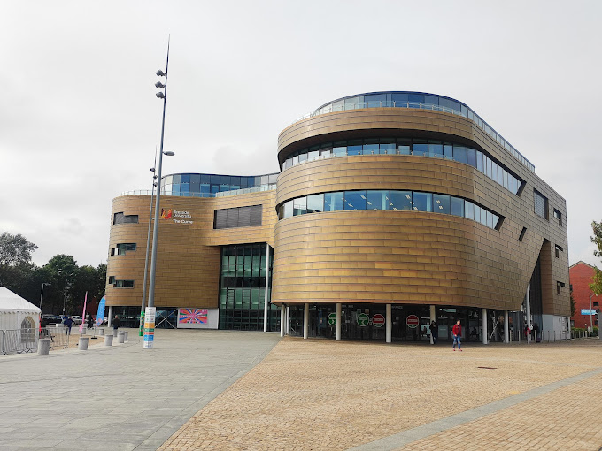 Teesside University - Logo