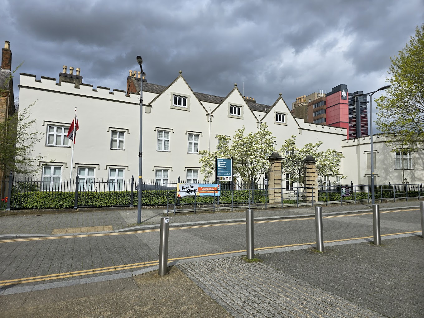 The Newarke Houses Museum - Logo