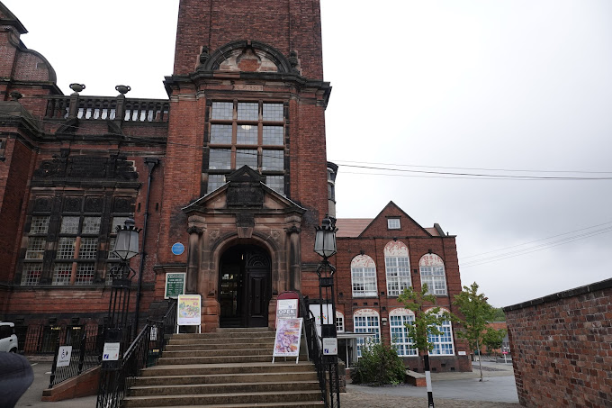 The Nicholson Museum & Art Gallery, Leek Logo