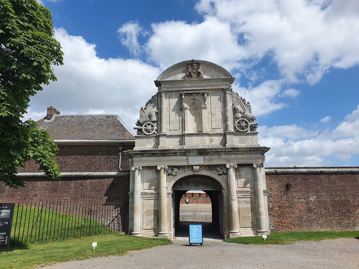 Tilbury Fort Logo