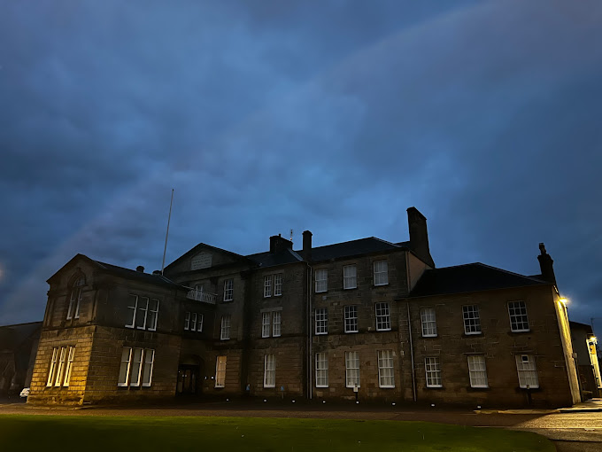 University of Huddersfield Queensgate Campus Logo