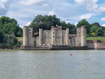 Upnor Castle - Logo