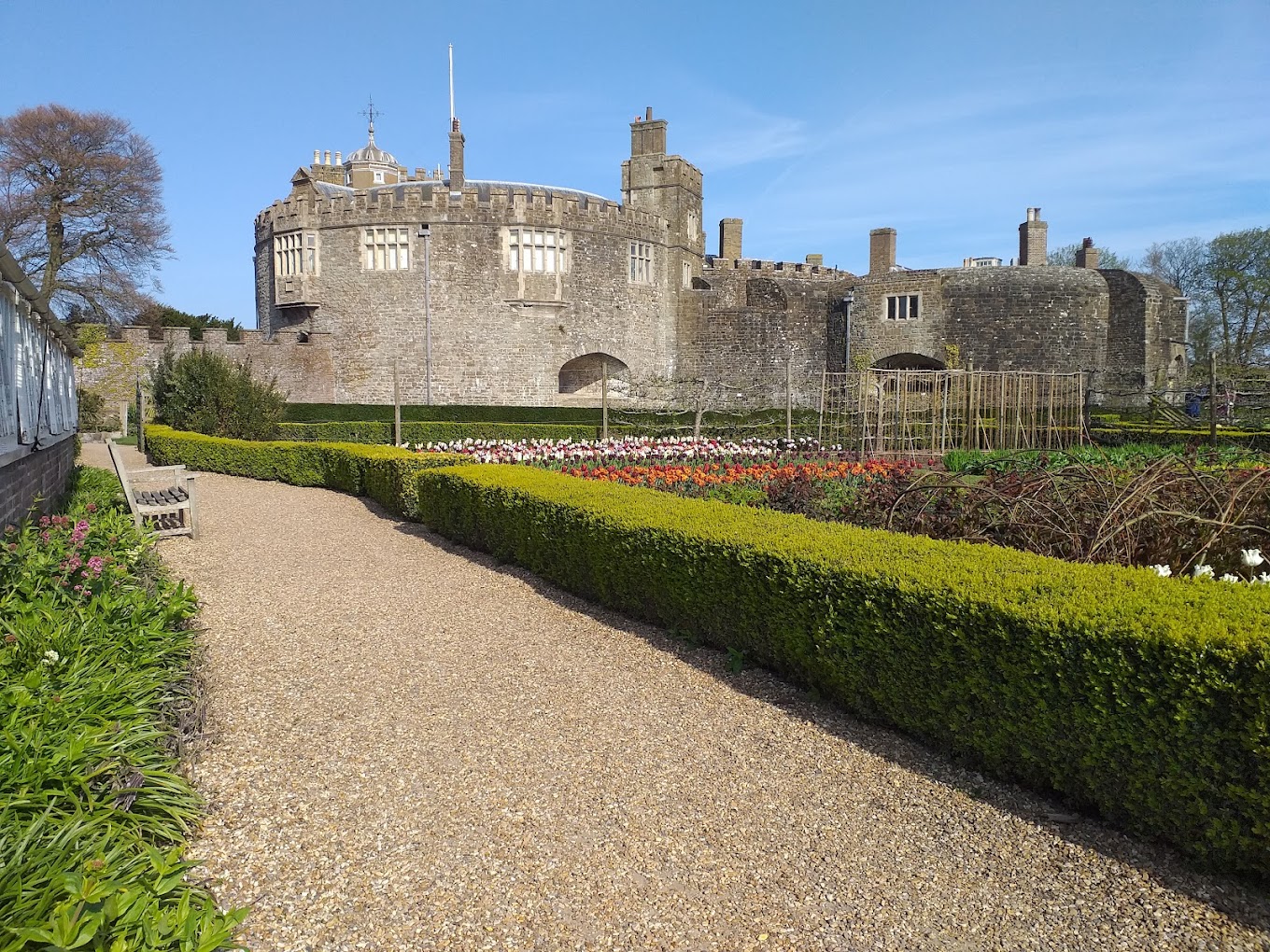 Walmer Castle and Gardens - Logo