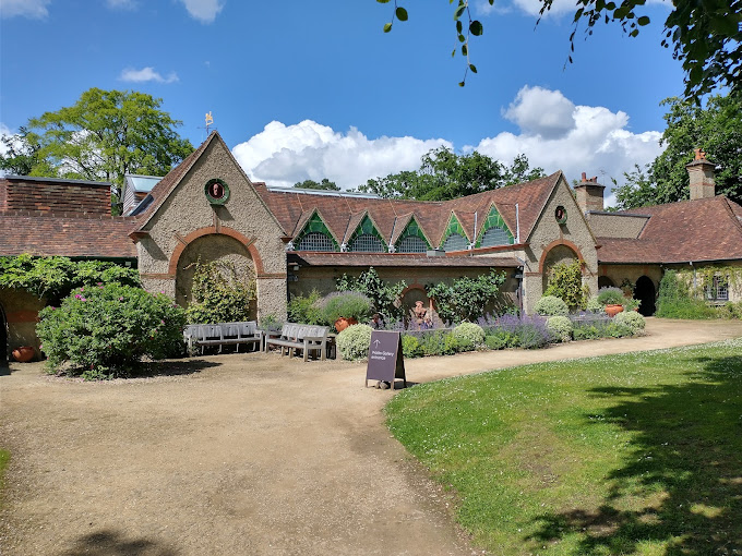 Watts Gallery - Artists' Village Logo