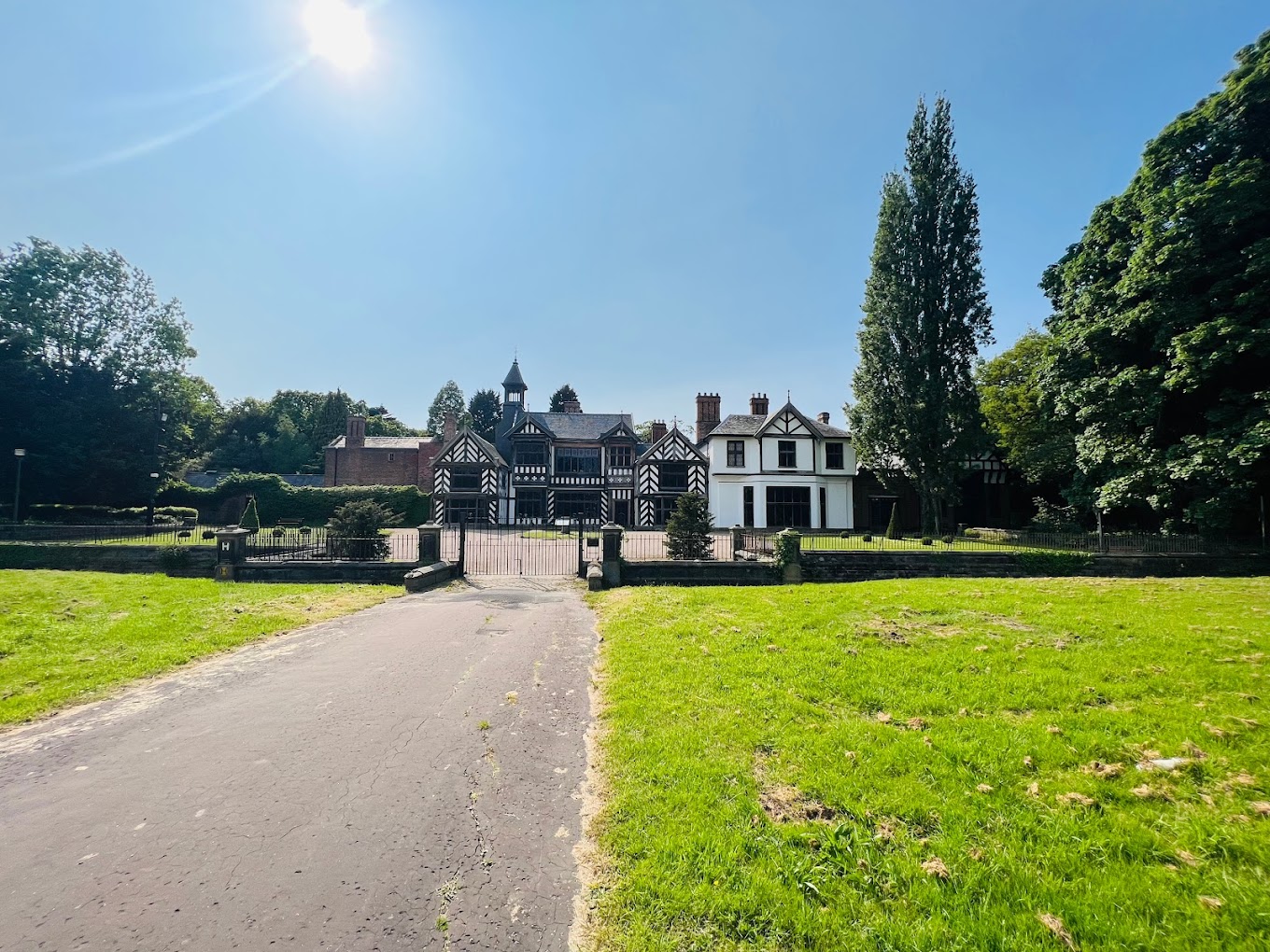 Wythenshawe Hall Travel | Museums